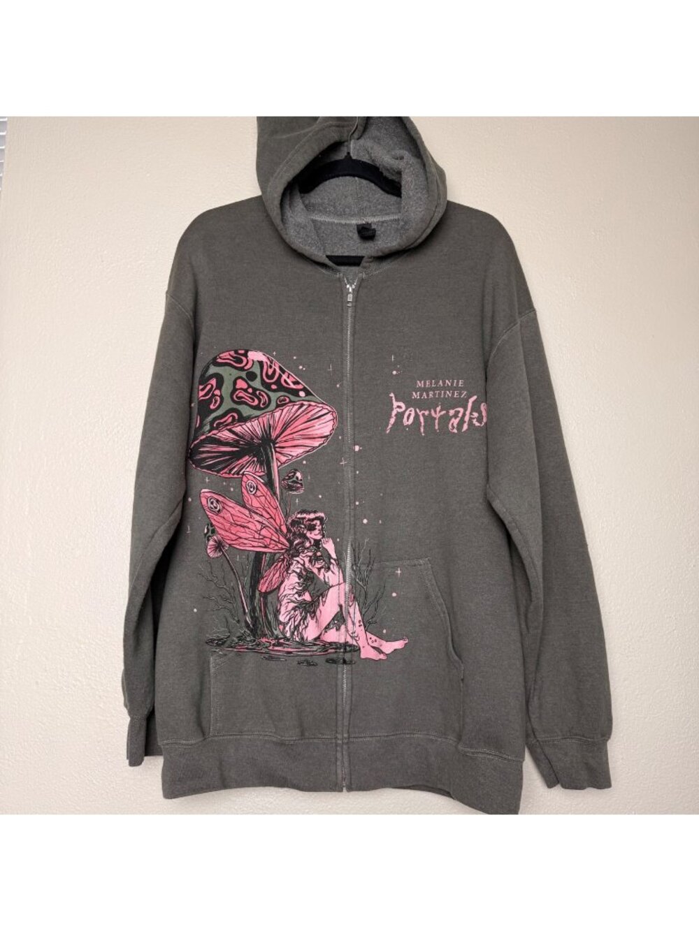 Melanie Martinez Hot Topic Womens Hoodie Heavy Blend Gray Zip-Up Sz L
